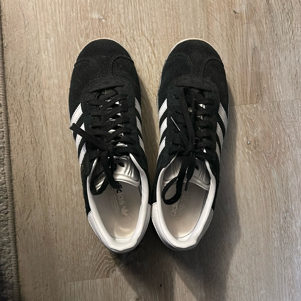 Adidas GAZELLE SHOES perfect condition